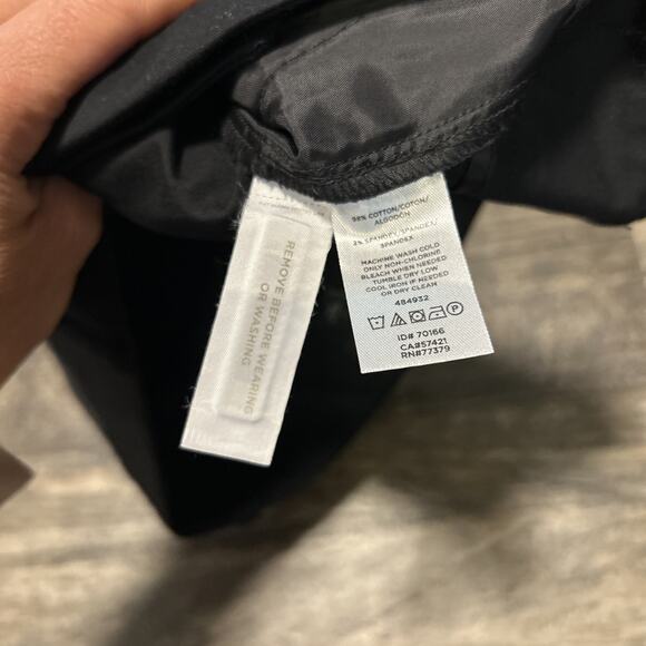 Ann Taylor Black Classic Signature Shorts, Solid, Sz 2 - Picture 7 of 7